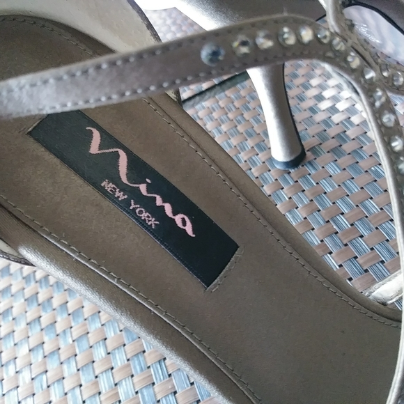 Nina.New York. Size US 10 Euro 40. - Picture 4 of 12